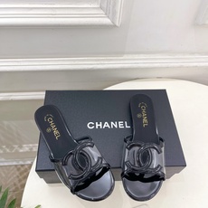 𝐂𝐇𝐀𝐍𝐄𝐋 | 小香 26𝐬𝐬 🦋2026 春夏新品 专柜经典走秀款 小香大双C透明胶镂空拖鞋 𝐂𝐇𝐀𝐍𝐄𝐋 | 小香 26𝐬𝐬 🦋2026 春夏新品 专柜经典走秀款 小香大双C透明胶镂空拖鞋