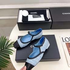 𝐂𝐇𝐀𝐍𝐄𝐋 | 小香 26𝐬𝐬 🦋2026 春夏新品 专柜经典走秀款 小香双C拼色平底玛丽珍鞋 𝐂𝐇𝐀𝐍𝐄𝐋 | 小香 26𝐬𝐬 🦋2026 春夏新品 专柜经典走秀款 小香双C拼色平底玛丽珍鞋