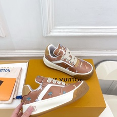 LV | 路易威登 26𝐬𝐬 🧡💚2026春夏新款 顶级版本⚠️专柜主打最新秀款 LV TILTED LV | 路易威登 26𝐬𝐬 🧡💚2026春夏新款 顶级版本⚠️专柜主打最新秀款 LV TILTED