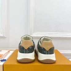 LV | 路易威登 26𝐬𝐬 🧡💚2026春夏新款 顶级版本⚠️专柜主打最新秀款 LV TILTED LV | 路易威登 26𝐬𝐬 🧡💚2026春夏新款 顶级版本⚠️专柜主打最新秀款 LV TILTED