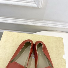 The row 2026春夏新品 TR极简平底乐福鞋—————————作为这两年最受欢迎的设计师牌,设计 The row 2026春夏新品 TR极简平底乐福鞋—————————作为这两年最受欢迎的设计师牌,设计