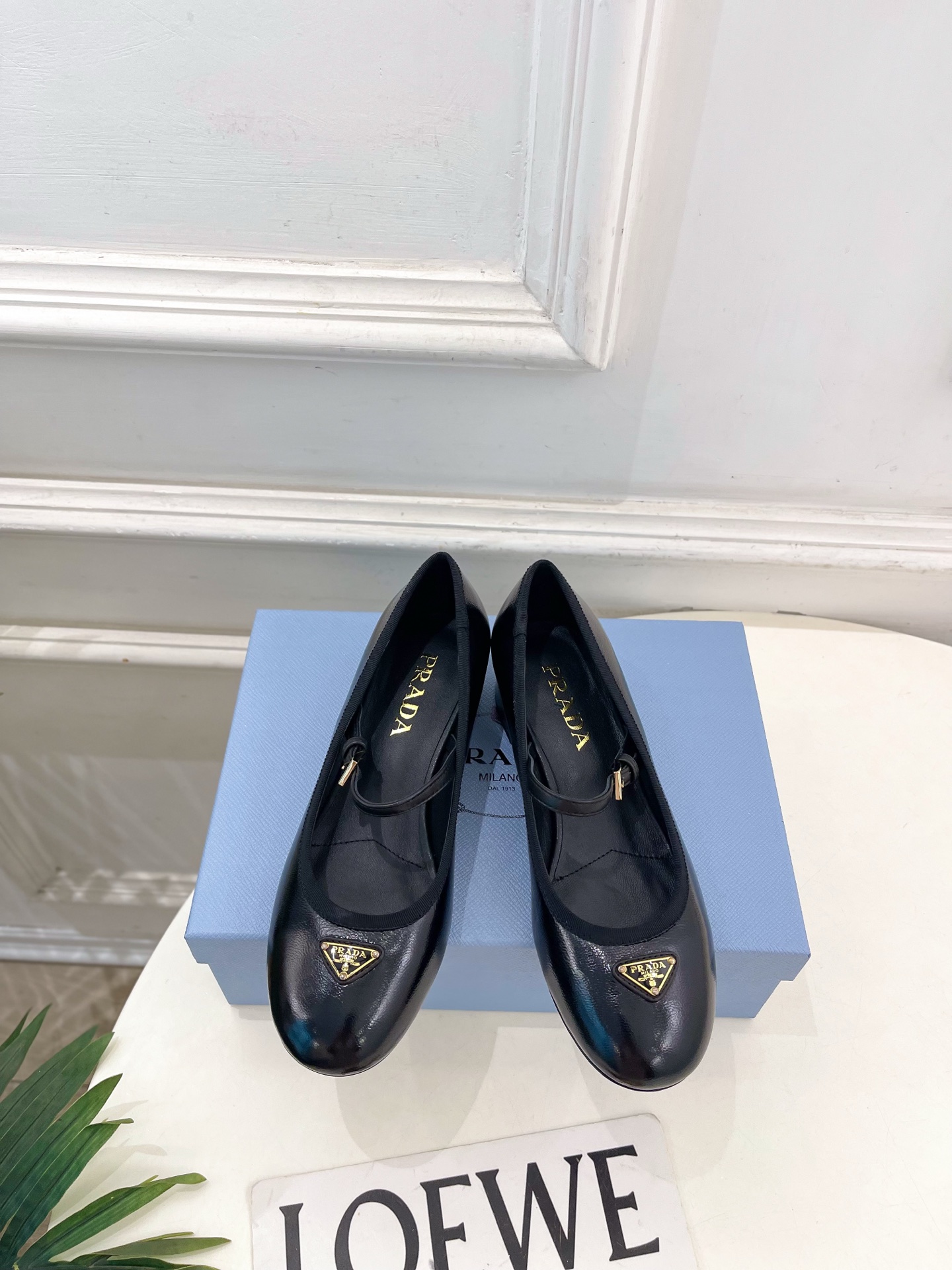 PRADA 普拉达  26𝐬𝐬 🌈2026春夏新品 专柜走秀款 三角标玛丽珍粗跟芭蕾鞋 系列〰鞋面：原版