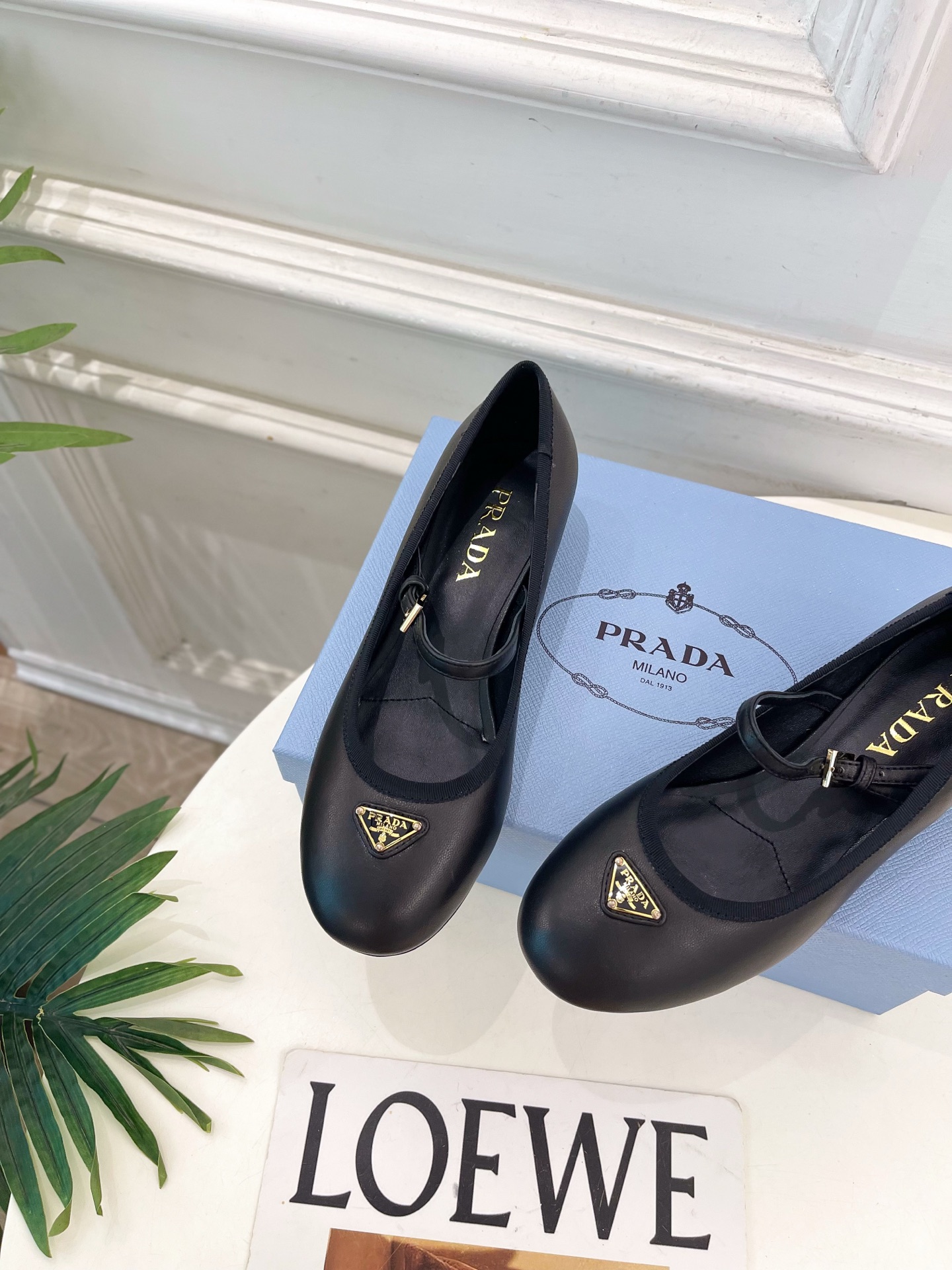 PRADA 普拉达  26𝐬𝐬 🌈2026春夏新品 专柜走秀款 三角标玛丽珍粗跟芭蕾鞋 系列〰鞋面：原版