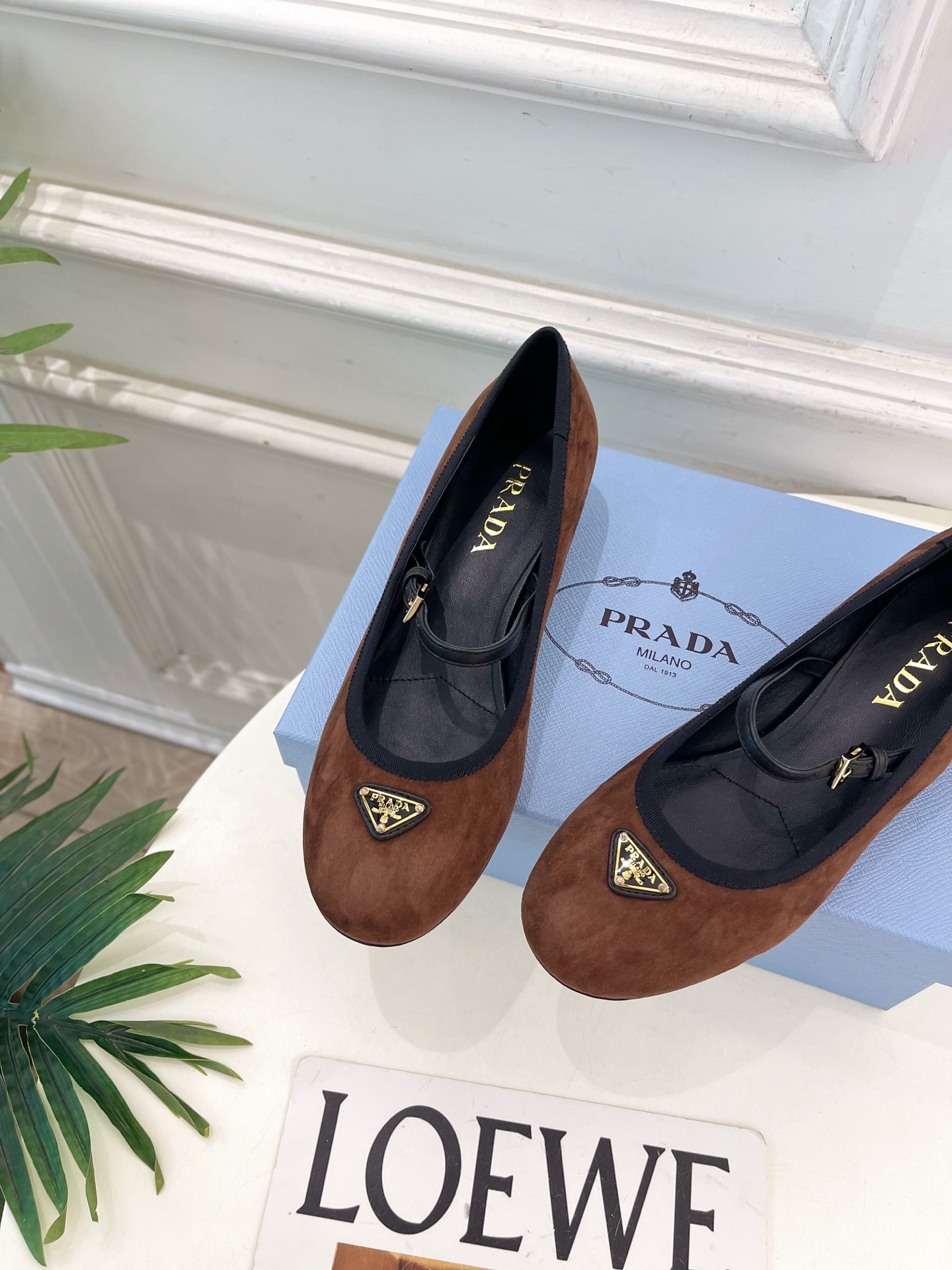 PRADA 普拉达  26𝐬𝐬 🌈2026春夏新品 专柜走秀款 三角标玛丽珍粗跟芭蕾鞋 系列〰鞋面：原版