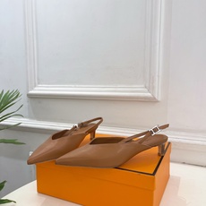 🐎𝐇𝐄𝐑𝐌𝐄* 爱玛仕 26𝐬𝐬 🌈2026春夏新品 专柜新款 经典H扣尖头后空凉鞋 系列〰鞋面:原版特 🐎𝐇𝐄𝐑𝐌𝐄* 爱玛仕 26𝐬𝐬 🌈2026春夏新品 专柜新款 经典H扣尖头后空凉鞋 系列〰鞋面:原版特