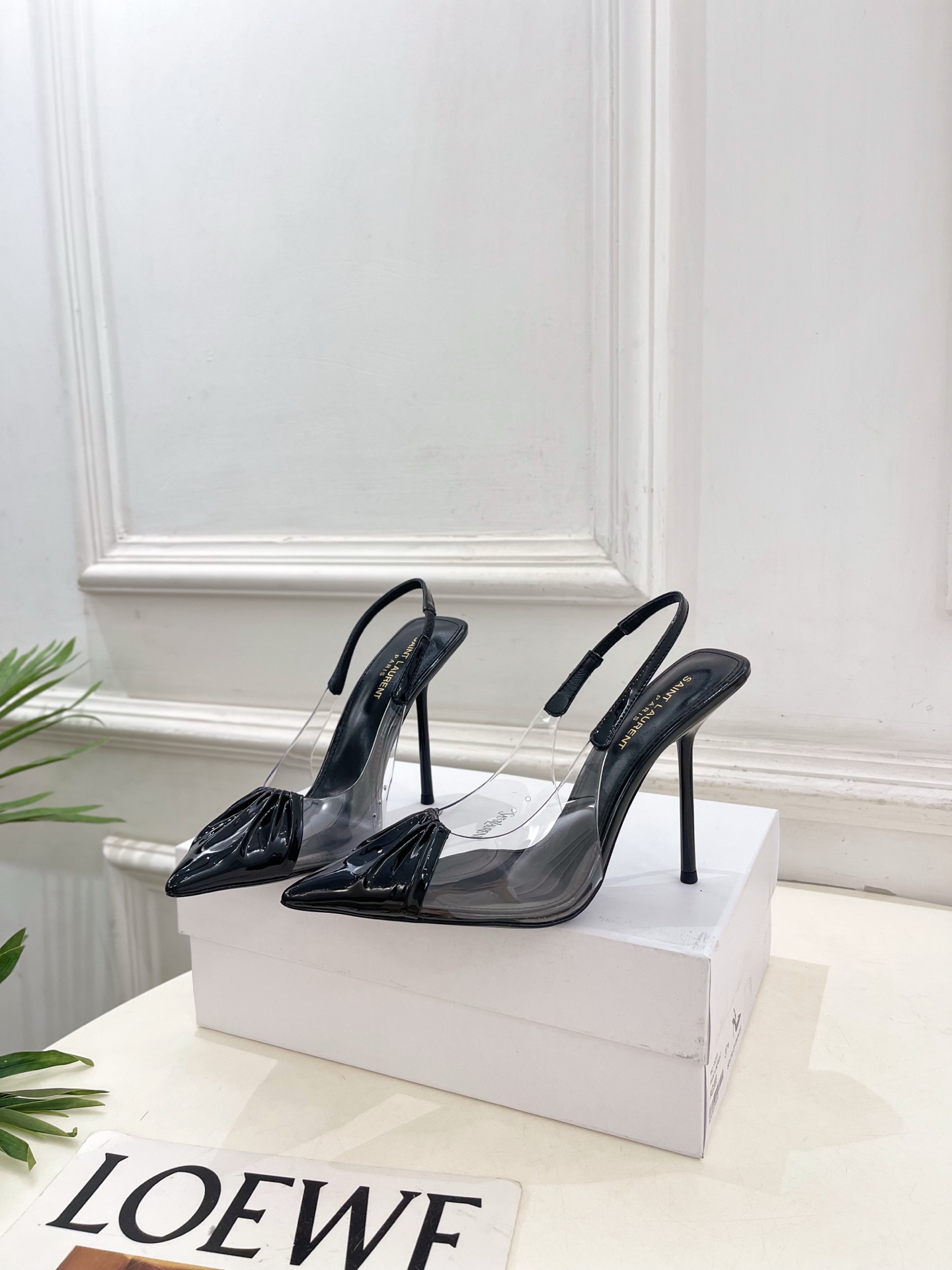 SAIN*LAURENT  圣罗兰 26𝐬𝐬2026春夏新品YSL胶片褶皱后空高跟凉鞋 上新☑️————