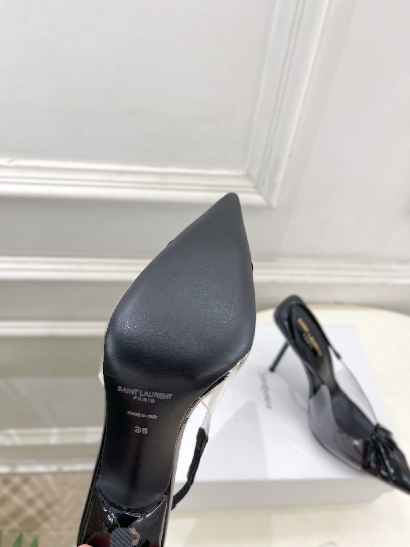 SAIN*LAURENT  圣罗兰 26𝐬𝐬2026春夏新品YSL胶片褶皱后空高跟凉鞋 上新☑️————