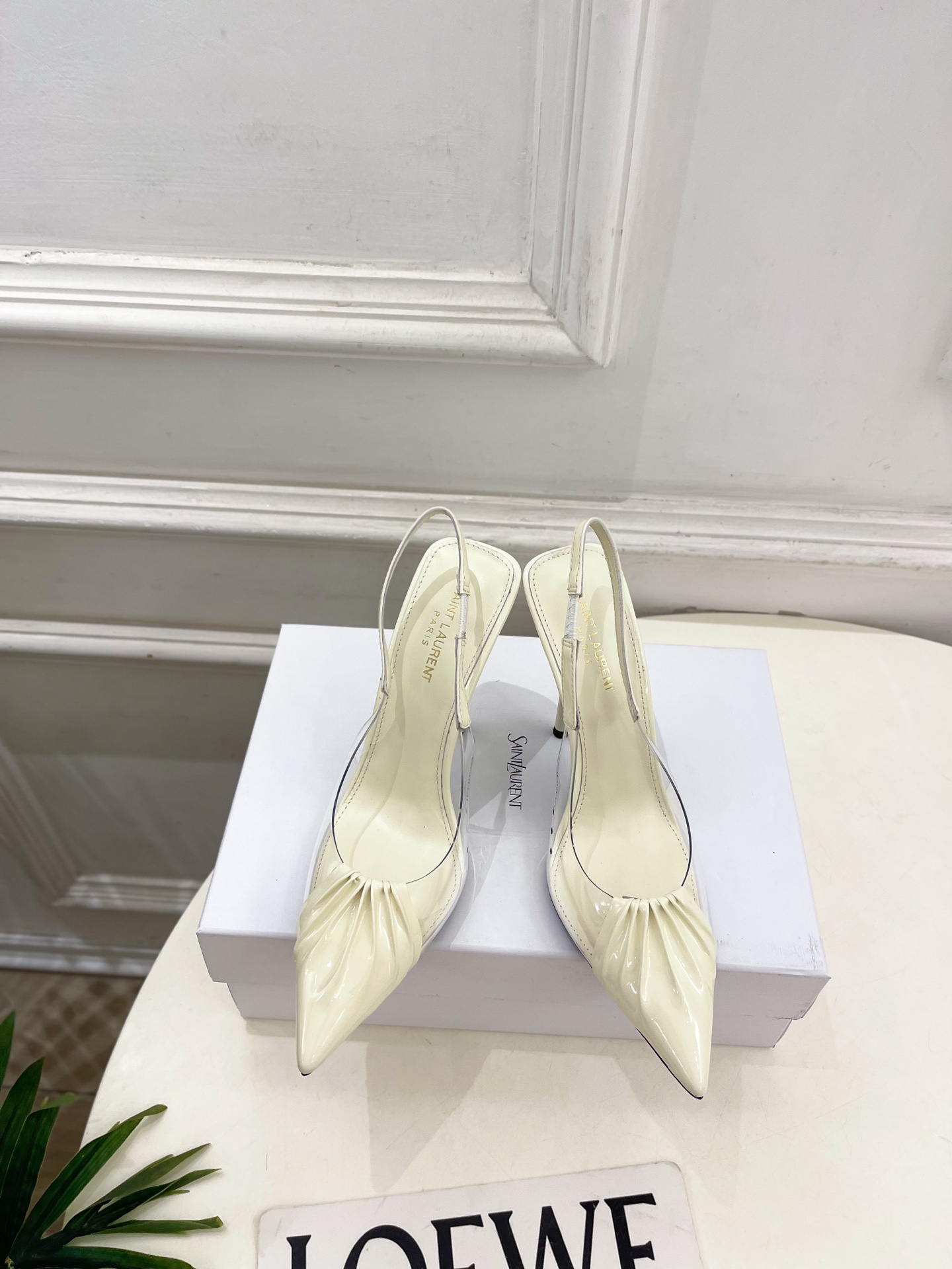 SAIN*LAURENT  圣罗兰 26𝐬𝐬2026春夏新品YSL胶片褶皱后空高跟凉鞋 上新☑️————