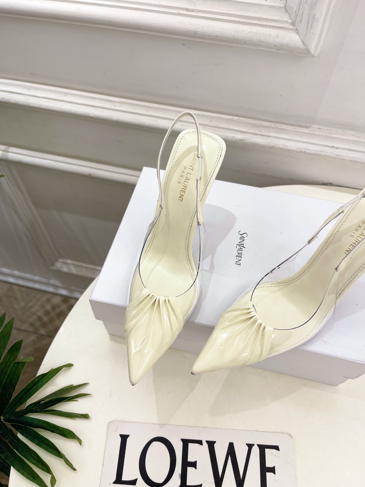 SAIN*LAURENT  圣罗兰 26𝐬𝐬2026春夏新品YSL胶片褶皱后空高跟凉鞋 上新☑️————