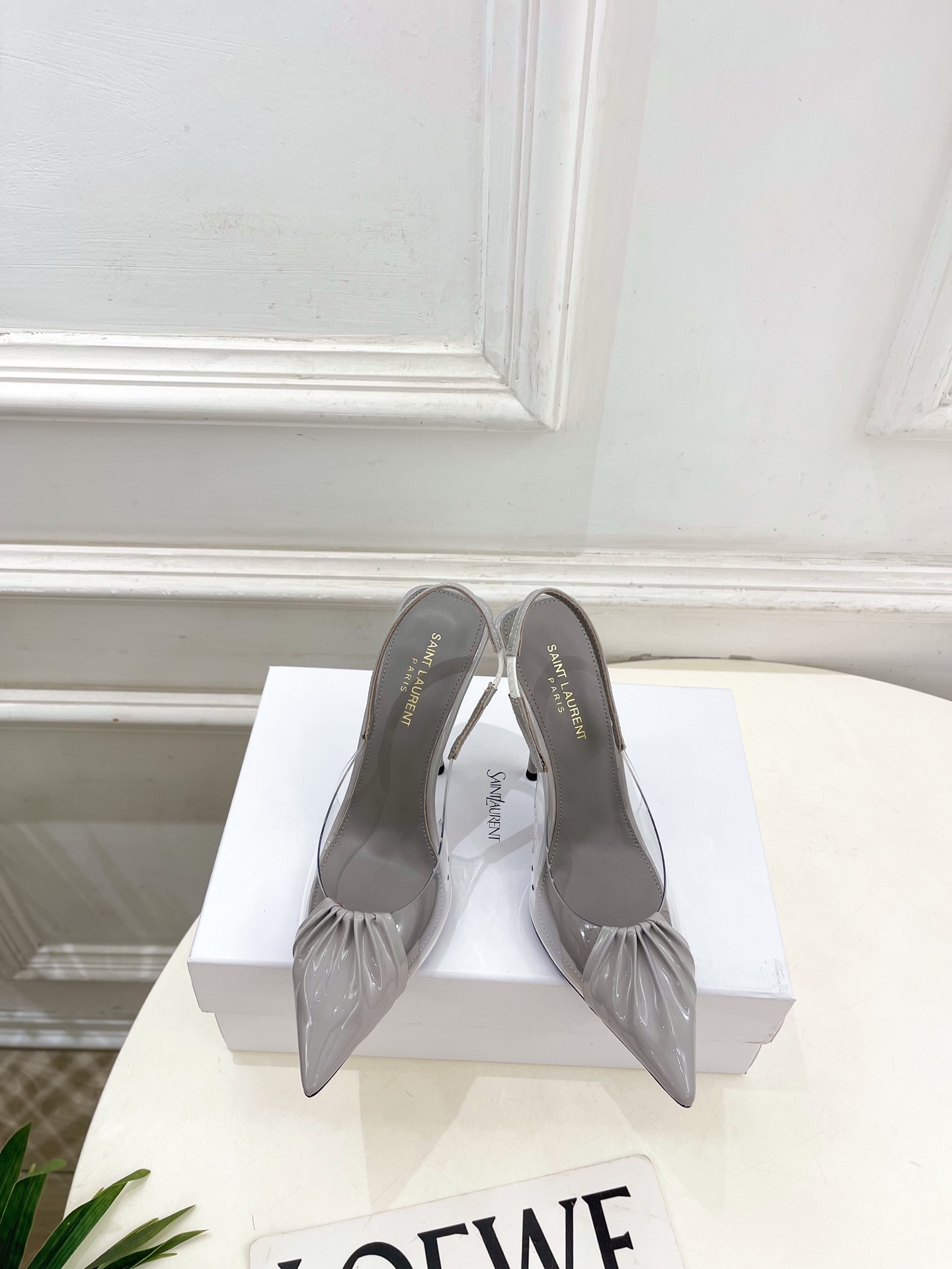 SAIN*LAURENT  圣罗兰 26𝐬𝐬2026春夏新品YSL胶片褶皱后空高跟凉鞋 上新☑️————