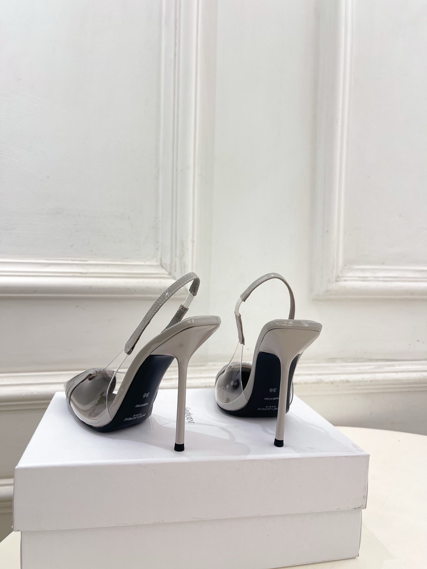 SAIN*LAURENT  圣罗兰 26𝐬𝐬2026春夏新品YSL胶片褶皱后空高跟凉鞋 上新☑️————