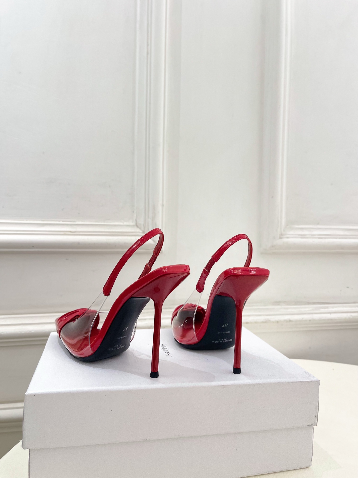 SAIN*LAURENT  圣罗兰 26𝐬𝐬2026春夏新品YSL胶片褶皱后空高跟凉鞋 上新☑️————