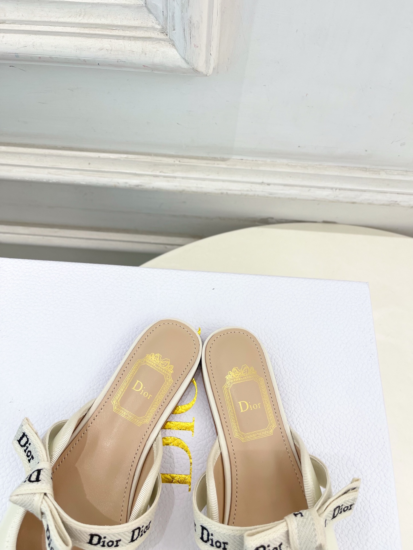 Dior |  迪奥  26𝐬𝐬 🧡💚2026春夏新品 顶级版本⚠️专柜主打新款 J'Adior 字母饰