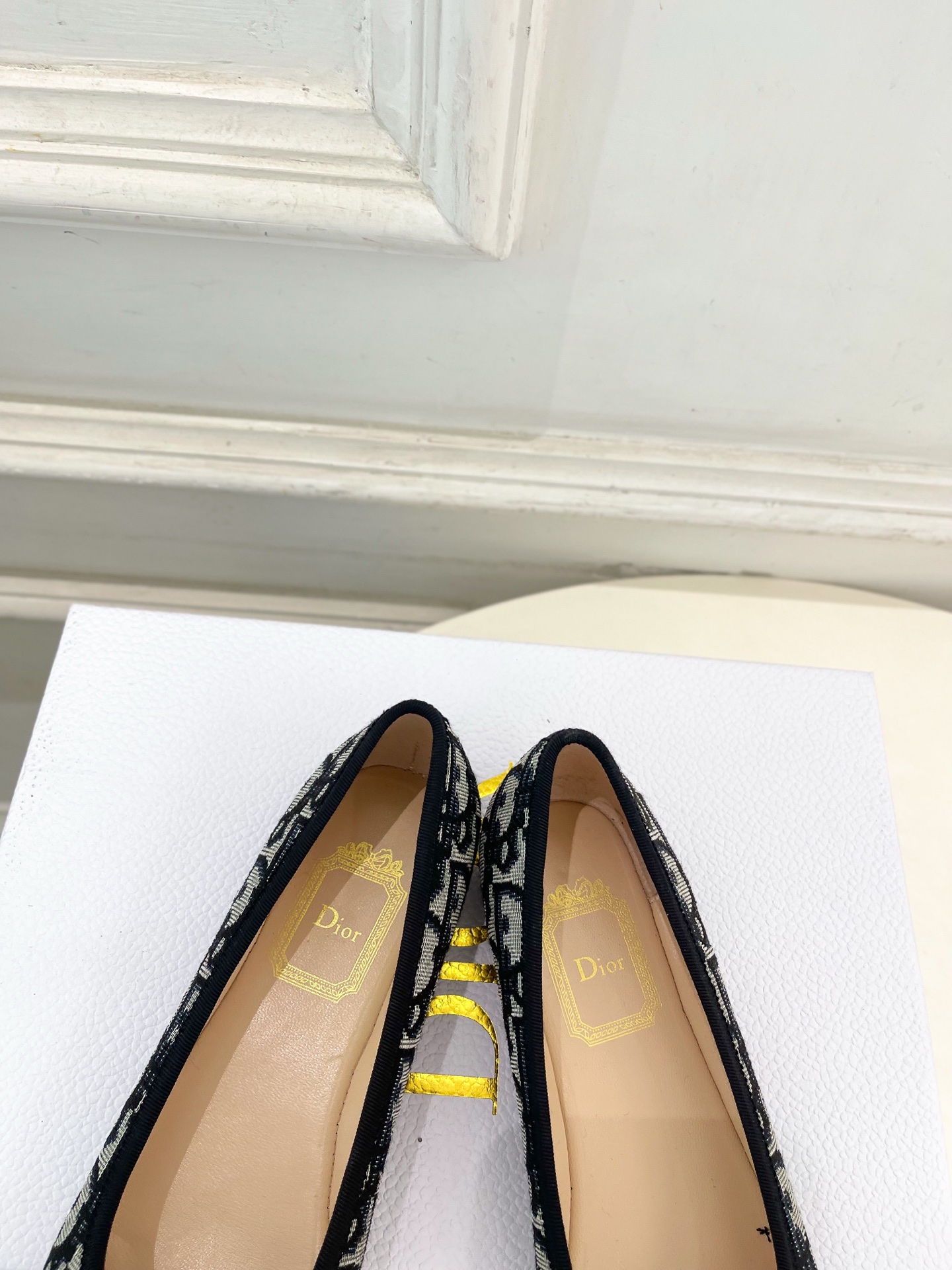 Dior |  迪奥  26𝐬𝐬 🧡💚2026春夏新品 顶级版本⚠️专柜主打新款 CD珍珠蝴蝶结圆头芭蕾