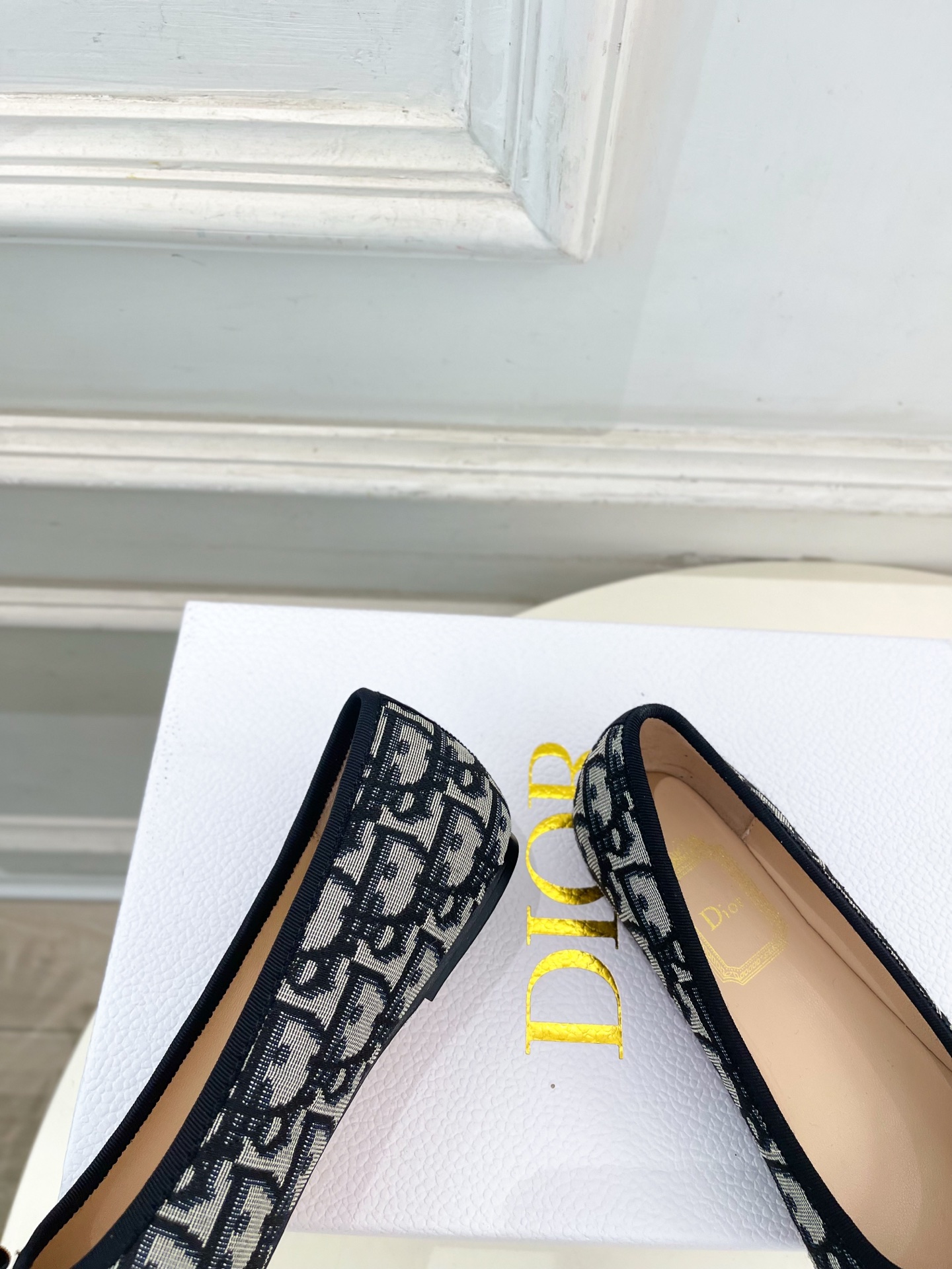 Dior |  迪奥  26𝐬𝐬 🧡💚2026春夏新品 顶级版本⚠️专柜主打新款 CD珍珠蝴蝶结圆头芭蕾