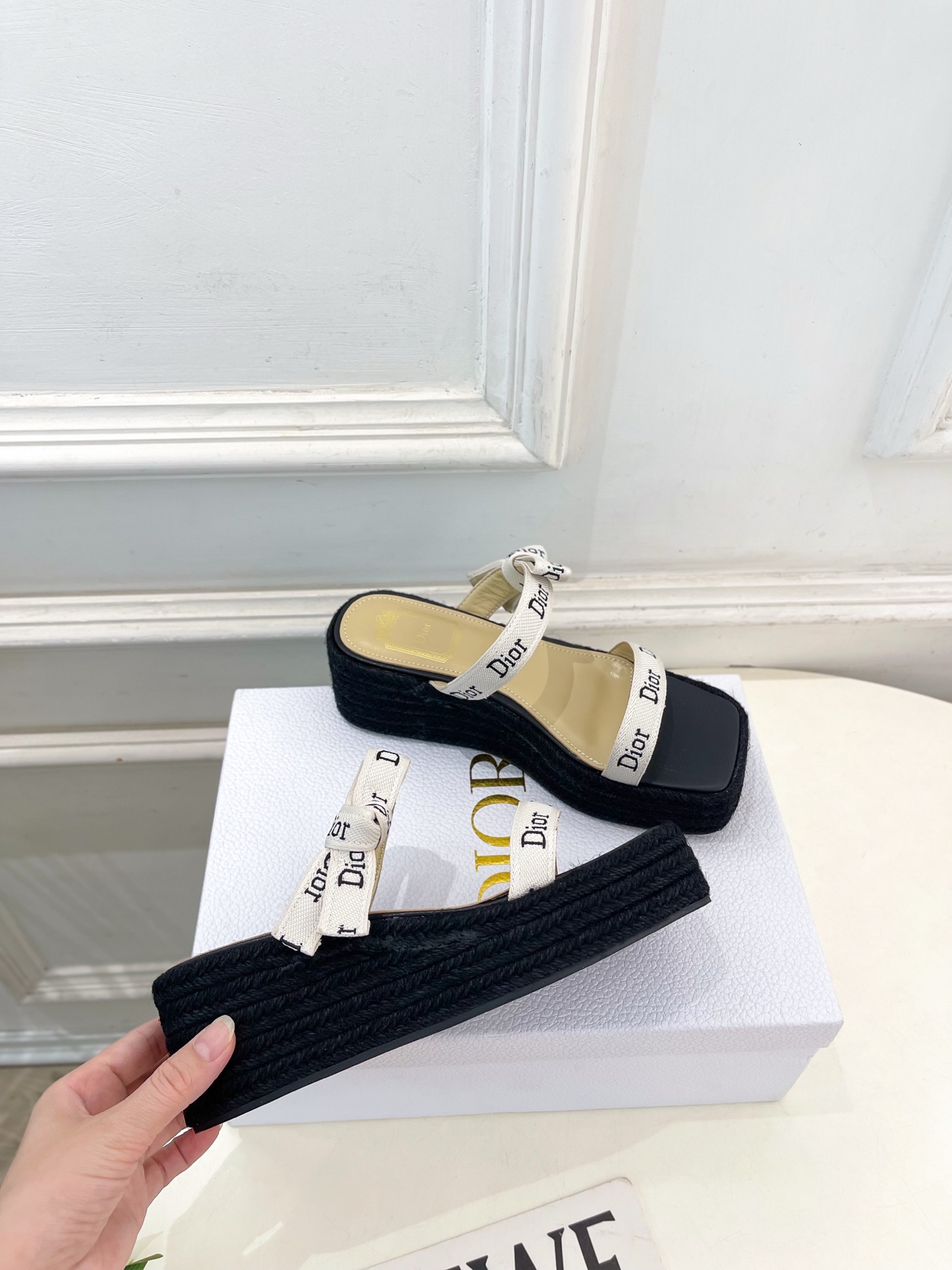 Dior |  迪奥  26𝐬𝐬 🧡💚2026春夏新品 顶级版本⚠️专柜主打新款  J'Adior字母饰