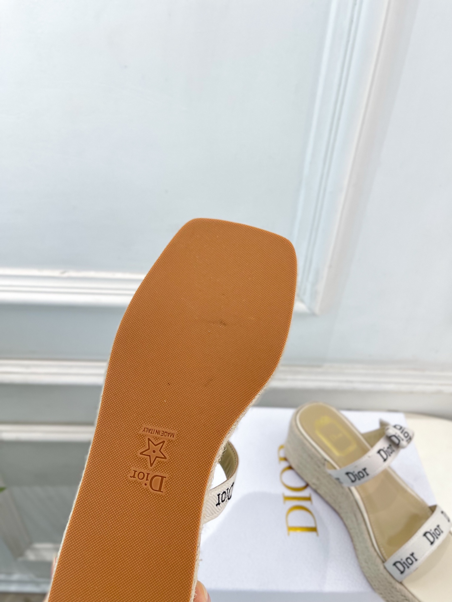 Dior |  迪奥  26𝐬𝐬 🧡💚2026春夏新品 顶级版本⚠️专柜主打新款  J'Adior字母饰