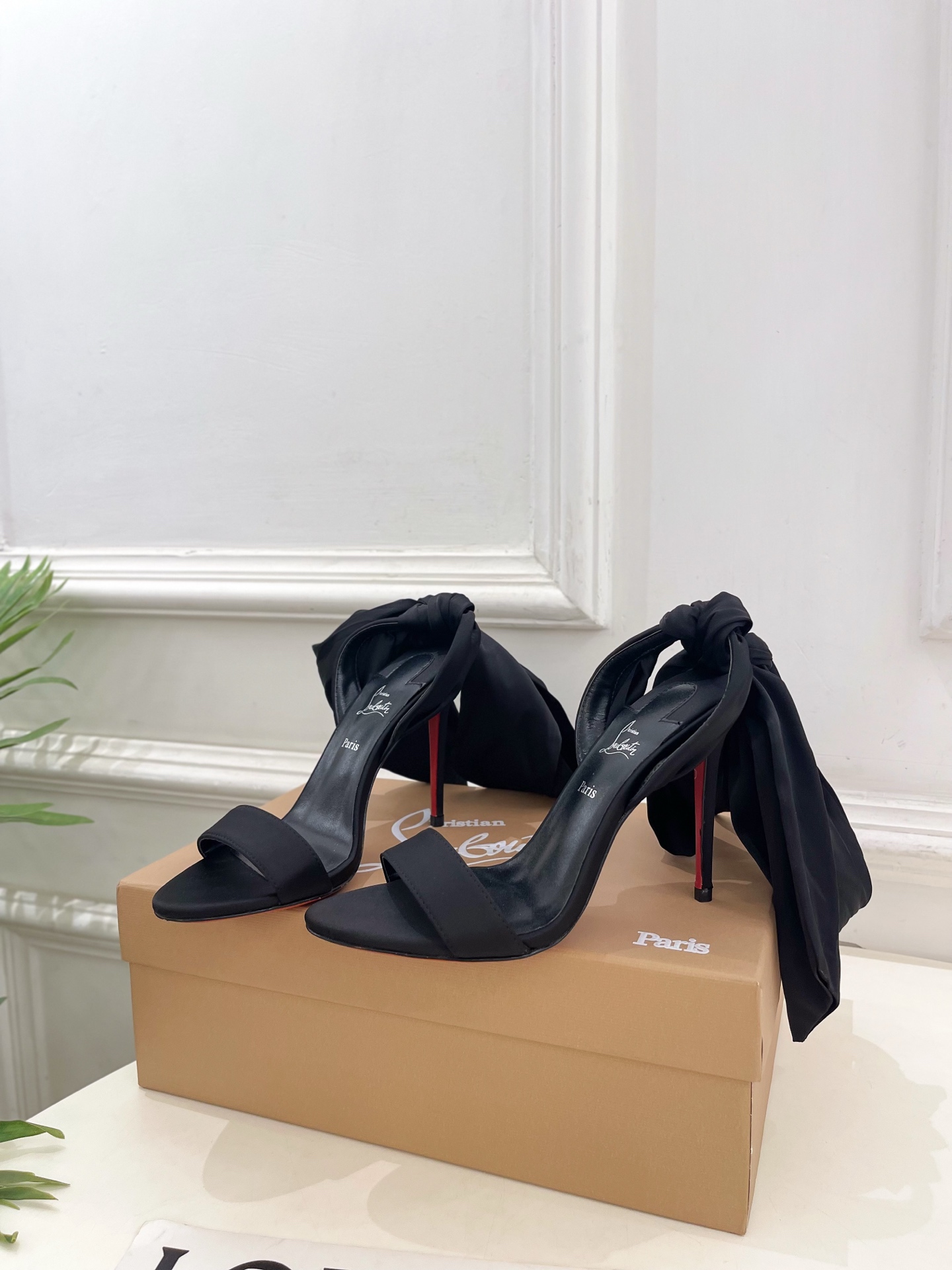 Christian Louboutin路铂廷 26ss✨ 2026春夏新品 CL彩色真丝蝴蝶结🎀高跟凉鞋 Christian Louboutin路铂廷 26ss✨ 2026春夏新品 CL彩色真丝蝴蝶结🎀高跟凉鞋