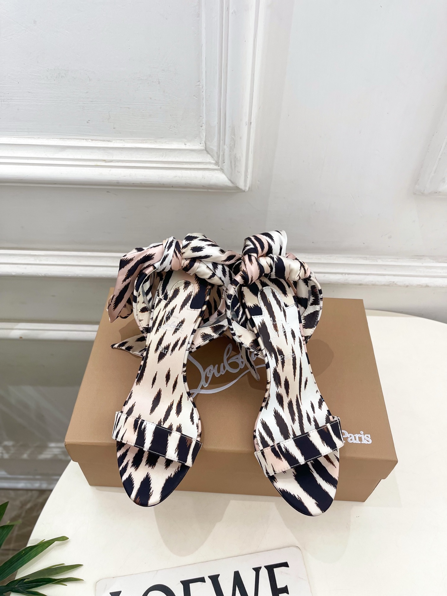 Christian Louboutin路铂廷 26ss✨ 2026春夏新品 CL彩色真丝蝴蝶结🎀高跟凉鞋