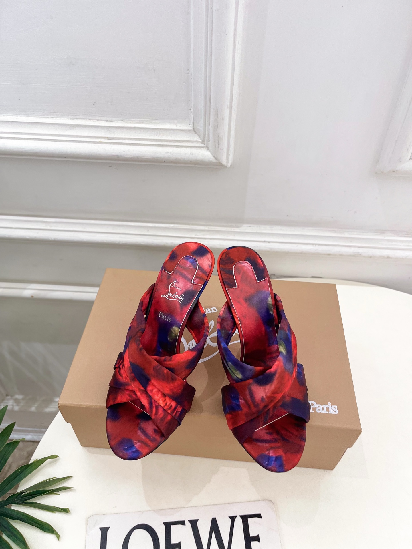 Christian Louboutin路铂廷 26ss✨ 2026春夏新品 CL彩色真丝褶皱交叉带高跟拖