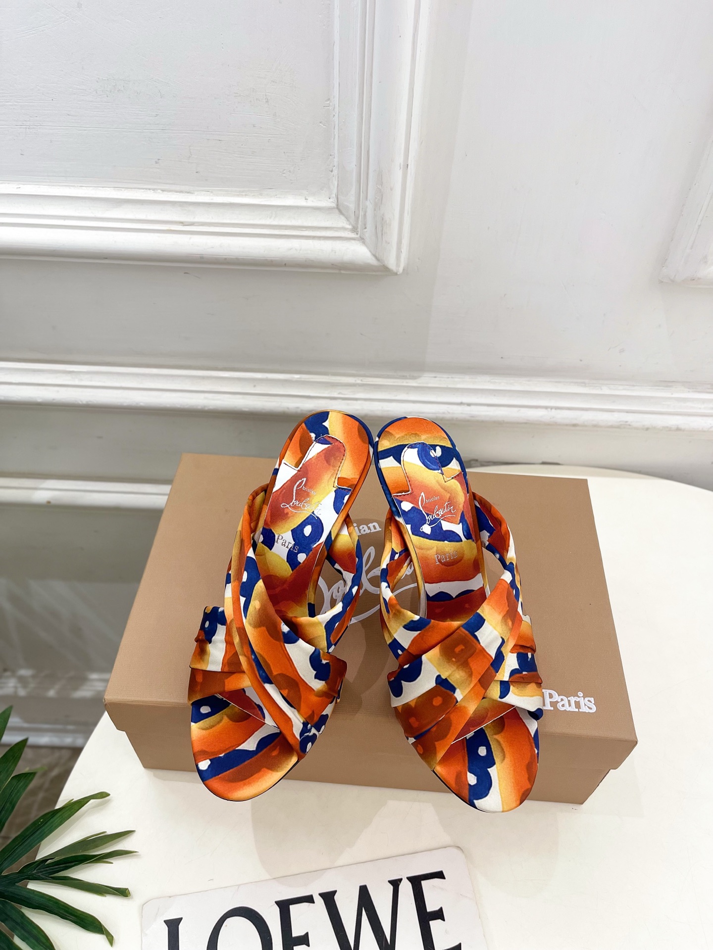 Christian Louboutin路铂廷 26ss✨ 2026春夏新品 CL彩色真丝褶皱交叉带高跟拖