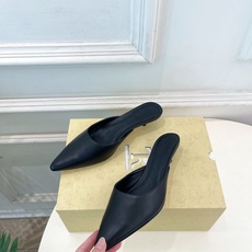 The row 2026春夏新品 TR极简尖头猫跟半拖鞋—————————作为这两年最受欢迎的设计师牌, The row 2026春夏新品 TR极简尖头猫跟半拖鞋—————————作为这两年最受欢迎的设计师牌,