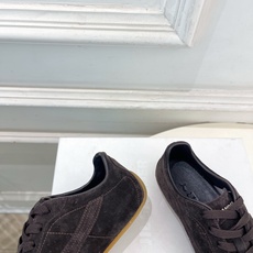 Jil Sander(吉尔·桑达)2026 春夏新品 JD x PUMA联名款阿甘休闲运动鞋—————— Jil Sander(吉尔·桑达)2026 春夏新品 JD x PUMA联名款阿甘休闲运动鞋——————