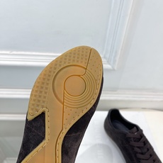 Jil Sander(吉尔·桑达)2026 春夏新品 JD x PUMA联名款阿甘休闲运动鞋—————— Jil Sander(吉尔·桑达)2026 春夏新品 JD x PUMA联名款阿甘休闲运动鞋——————