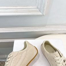 Jil Sander(吉尔·桑达)2026 春夏新品 JD x PUMA联名款阿甘休闲运动鞋—————— Jil Sander(吉尔·桑达)2026 春夏新品 JD x PUMA联名款阿甘休闲运动鞋——————