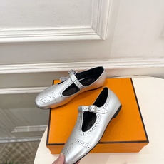 🐎𝐇𝐄𝐑𝐌𝐄* 爱玛仕 26𝐬𝐬 🌈2026春夏新品 专柜新款 复古T字带镂空雕花玛丽珍鞋 系列〰鞋面: 🐎𝐇𝐄𝐑𝐌𝐄* 爱玛仕 26𝐬𝐬 🌈2026春夏新品 专柜新款 复古T字带镂空雕花玛丽珍鞋 系列〰鞋面:
