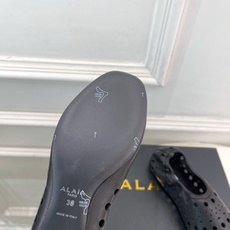 ALAÏA 阿莱亚26𝐬𝐬 2026春夏新品 秀场同款 松紧褶皱镂空平底芭蕾舞鞋—————————Al ALAÏA 阿莱亚26𝐬𝐬 2026春夏新品 秀场同款 松紧褶皱镂空平底芭蕾舞鞋—————————Al