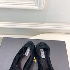 ALAÏA 阿莱亚26𝐬𝐬 2026春夏新品 秀场同款 松紧褶皱镂空平底芭蕾舞鞋—————————Al ALAÏA 阿莱亚26𝐬𝐬 2026春夏新品 秀场同款 松紧褶皱镂空平底芭蕾舞鞋—————————Al