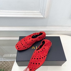 ALAÏA 阿莱亚26𝐬𝐬 2026春夏新品 秀场同款 松紧褶皱镂空平底芭蕾舞鞋—————————Al ALAÏA 阿莱亚26𝐬𝐬 2026春夏新品 秀场同款 松紧褶皱镂空平底芭蕾舞鞋—————————Al