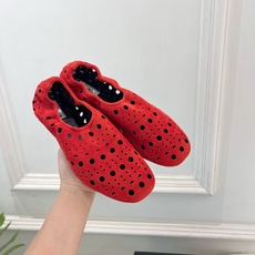 ALAÏA 阿莱亚26𝐬𝐬 2026春夏新品 秀场同款 松紧褶皱镂空平底芭蕾舞鞋—————————Al ALAÏA 阿莱亚26𝐬𝐬 2026春夏新品 秀场同款 松紧褶皱镂空平底芭蕾舞鞋—————————Al