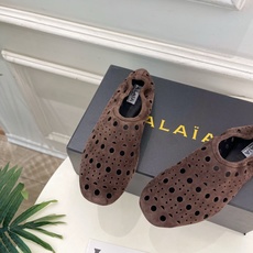 ALAÏA 阿莱亚26𝐬𝐬 2026春夏新品 秀场同款 松紧褶皱镂空平底芭蕾舞鞋—————————Al ALAÏA 阿莱亚26𝐬𝐬 2026春夏新品 秀场同款 松紧褶皱镂空平底芭蕾舞鞋—————————Al