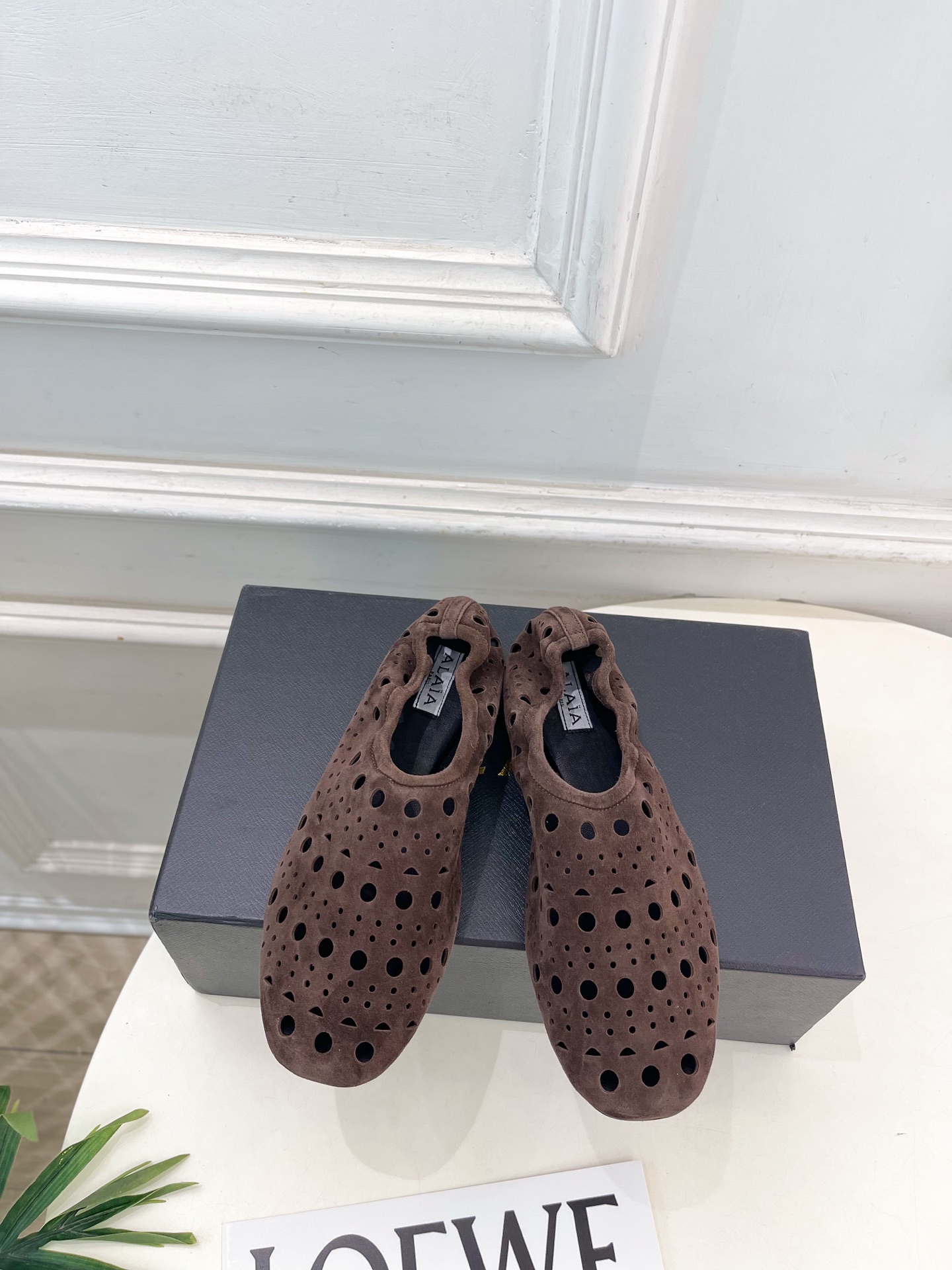 ALAÏA 阿莱亚26𝐬𝐬  2026春夏新品 秀场同款 松紧褶皱镂空平底芭蕾舞鞋—————————Al