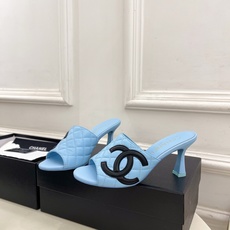 𝐂𝐇𝐀𝐍𝐄𝐋 | 小香 26𝐬𝐬 🦋2026 春夏新品 专柜经典走秀款 小香大双C拼色菱格高跟拖鞋 𝐂𝐇𝐀𝐍𝐄𝐋 | 小香 26𝐬𝐬 🦋2026 春夏新品 专柜经典走秀款 小香大双C拼色菱格高跟拖鞋