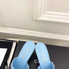 𝐂𝐇𝐀𝐍𝐄𝐋 | 小香 26𝐬𝐬 🦋2026 春夏新品 专柜经典走秀款 小香大双C拼色菱格高跟拖鞋 𝐂𝐇𝐀𝐍𝐄𝐋 | 小香 26𝐬𝐬 🦋2026 春夏新品 专柜经典走秀款 小香大双C拼色菱格高跟拖鞋
