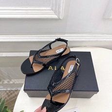ALAÏA 阿莱亚26𝐬𝐬 2026春夏新品 秀场同款 镂空渔网平底夹脚凉鞋—————————Alaï ALAÏA 阿莱亚26𝐬𝐬 2026春夏新品 秀场同款 镂空渔网平底夹脚凉鞋—————————Alaï