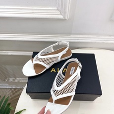 ALAÏA 阿莱亚26𝐬𝐬 2026春夏新品 秀场同款 镂空渔网平底夹脚凉鞋—————————Alaï ALAÏA 阿莱亚26𝐬𝐬 2026春夏新品 秀场同款 镂空渔网平底夹脚凉鞋—————————Alaï