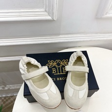 Benci Brothers 26𝐬𝐬春夏新品 复古魔术贴松紧玛丽珍鞋作为这两年最受欢迎的设计师牌, Benci Brothers 26𝐬𝐬春夏新品 复古魔术贴松紧玛丽珍鞋作为这两年最受欢迎的设计师牌,