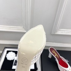 𝐂𝐇𝐀𝐍𝐄𝐋 | 小香 26𝐬𝐬 🦋2026 春夏新品 专柜经典走秀款 小香双C网面镂空鱼嘴粗跟拖 𝐂𝐇𝐀𝐍𝐄𝐋 | 小香 26𝐬𝐬 🦋2026 春夏新品 专柜经典走秀款 小香双C网面镂空鱼嘴粗跟拖