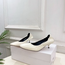 PHOEBE PHILO 2026春夏新品 极简猫跟松紧奶奶鞋芭蕾舞鞋—————————作为这两年最受欢 PHOEBE PHILO 2026春夏新品 极简猫跟松紧奶奶鞋芭蕾舞鞋—————————作为这两年最受欢