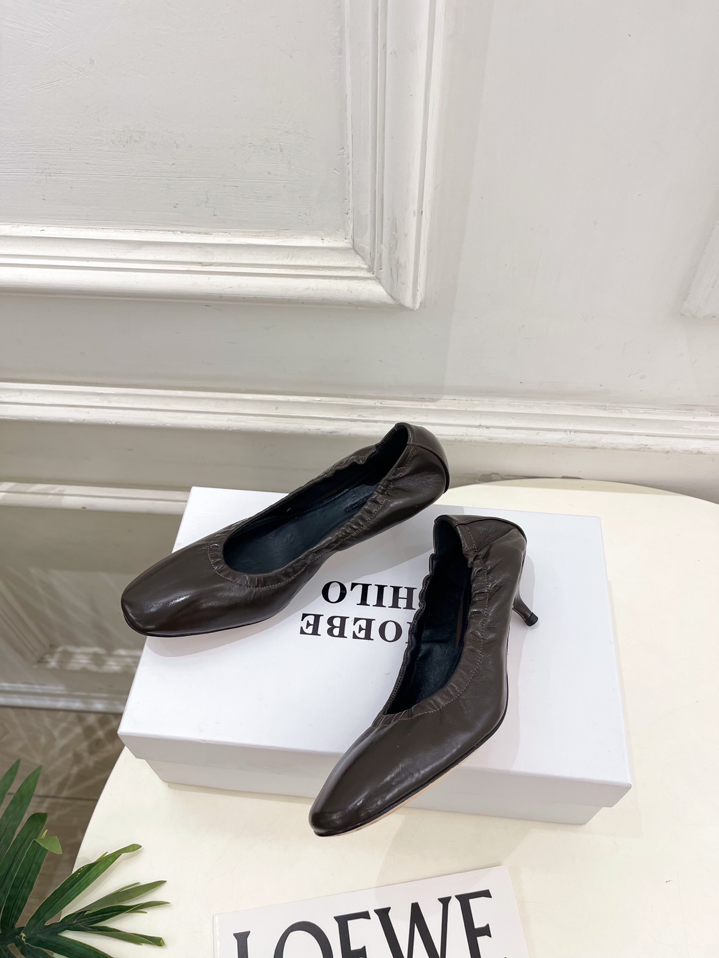 PHOEBE PHILO 2026春夏新品 极简猫跟松紧奶奶鞋芭蕾舞鞋—————————作为这两年最受欢 PHOEBE PHILO 2026春夏新品 极简猫跟松紧奶奶鞋芭蕾舞鞋—————————作为这两年最受欢