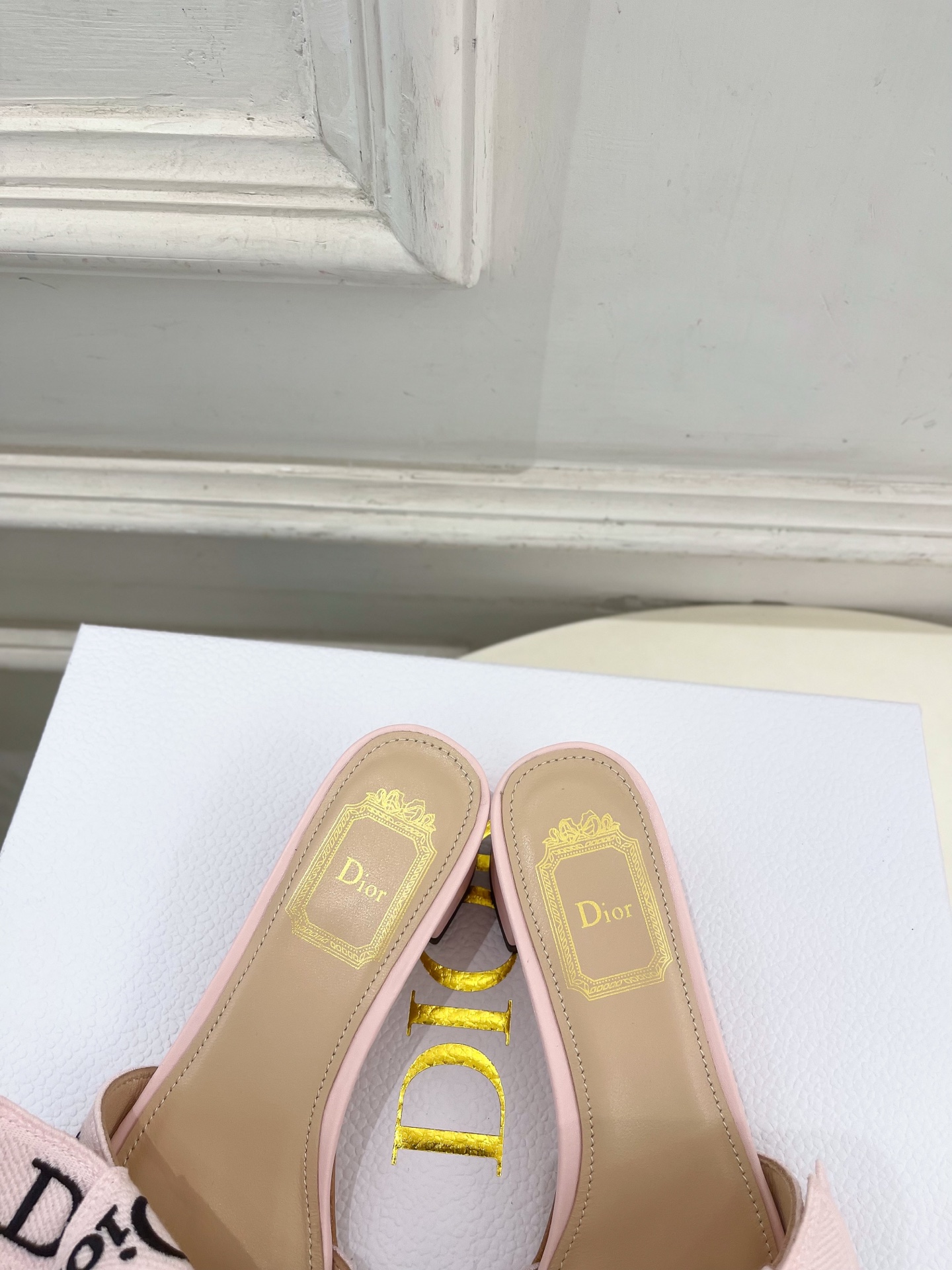 Dior |  迪奥  26𝐬𝐬 🧡💚2026春夏新品 顶级版本⚠️专柜主打新款  J'Adior刺绣饰