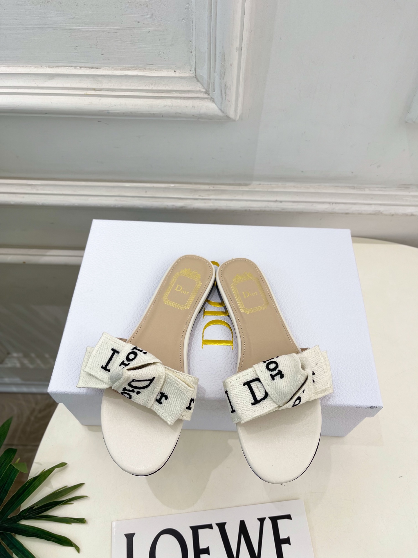 Dior |  迪奥  26𝐬𝐬 🧡💚2026春夏新品 顶级版本⚠️专柜主打新款  J'Adior刺绣饰