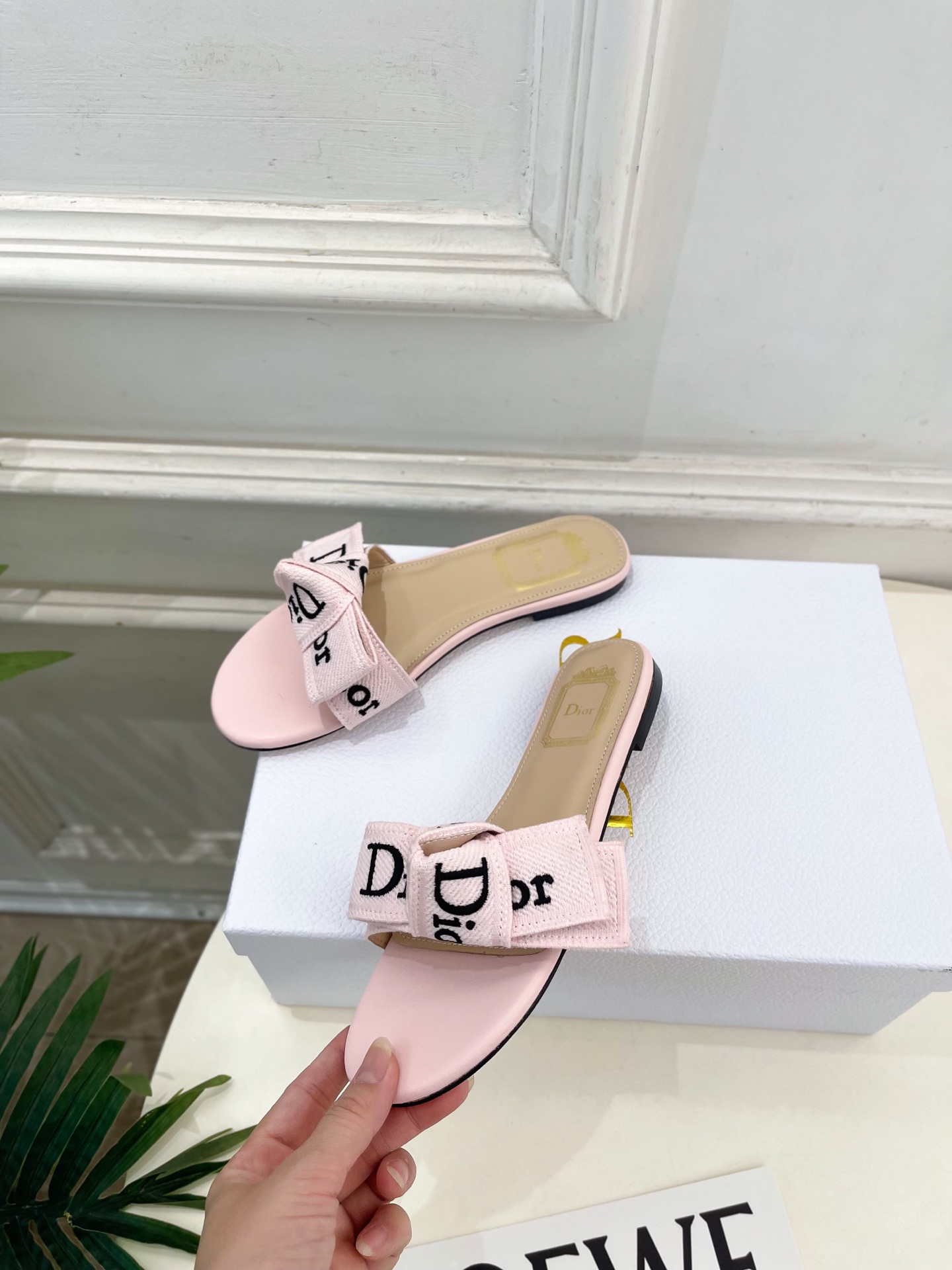 Dior |  迪奥  26𝐬𝐬 🧡💚2026春夏新品 顶级版本⚠️专柜主打新款  J'Adior刺绣饰