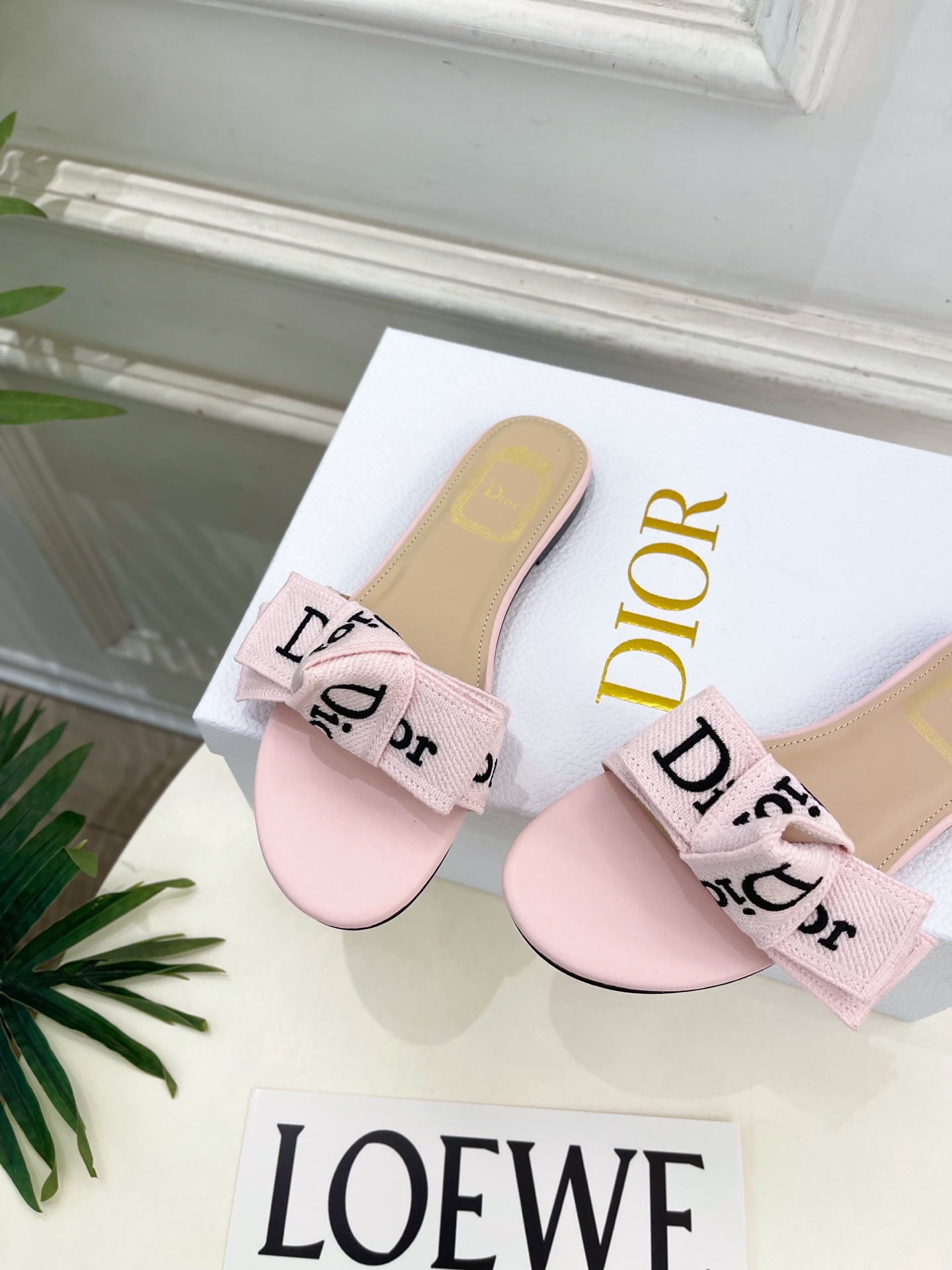 Dior |  迪奥  26𝐬𝐬 🧡💚2026春夏新品 顶级版本⚠️专柜主打新款  J'Adior刺绣饰