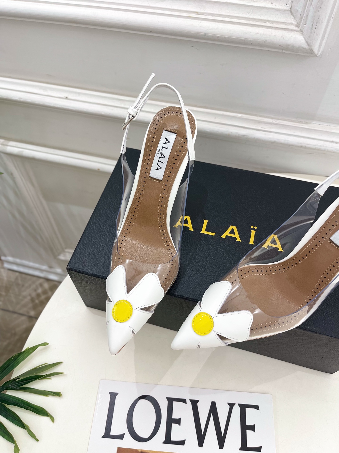 ALAÏA 阿莱亚26𝐬𝐬  2026春夏新品 秀场同款 BLOOM胶片花朵高跟露跟鞋—————————