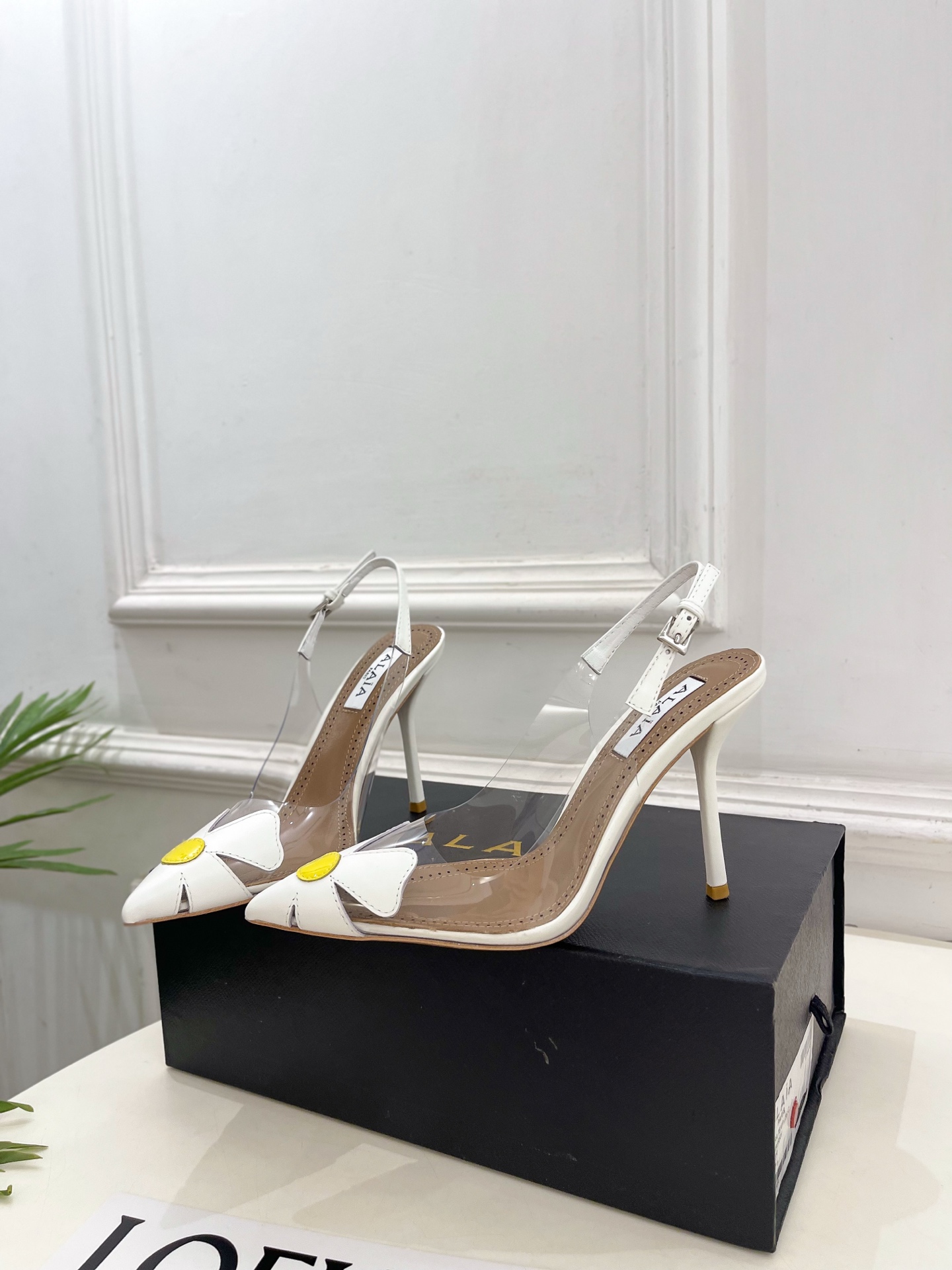 ALAÏA 阿莱亚26𝐬𝐬  2026春夏新品 秀场同款 BLOOM胶片花朵高跟露跟鞋—————————